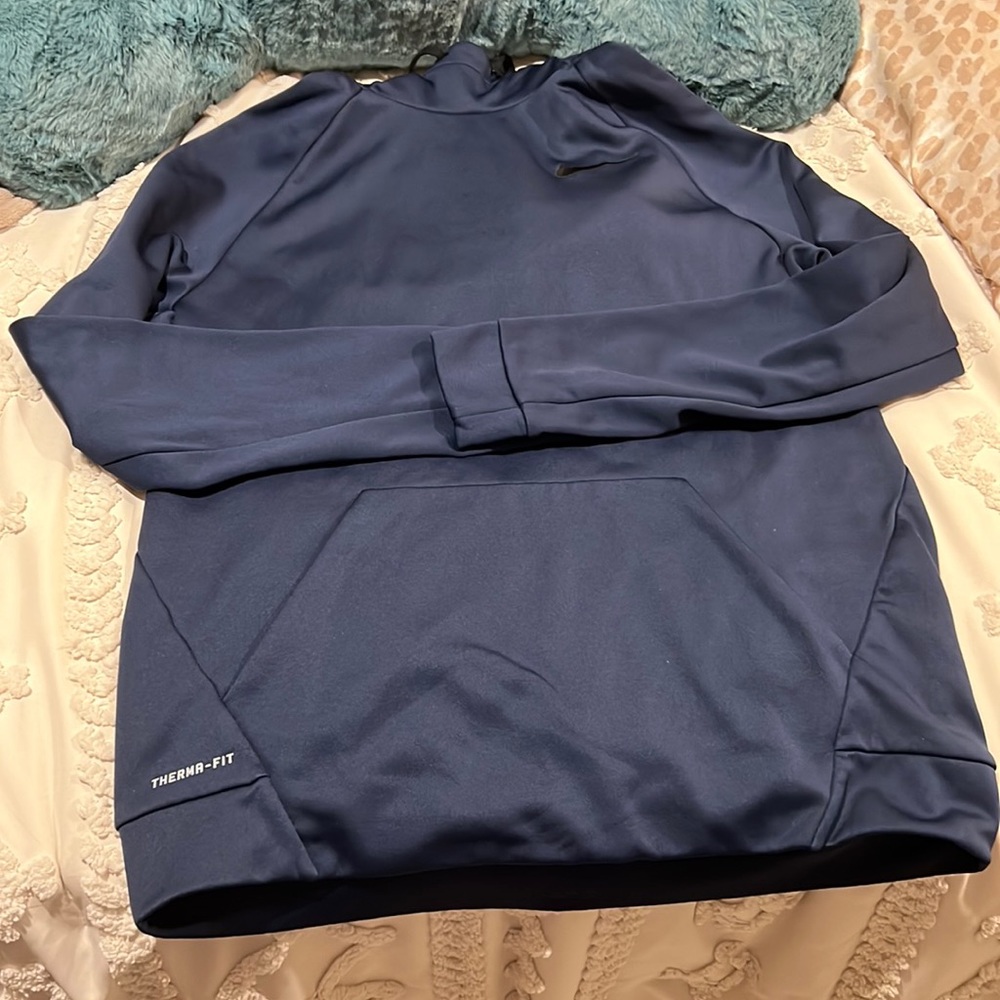 Nike therma-fit hoodie